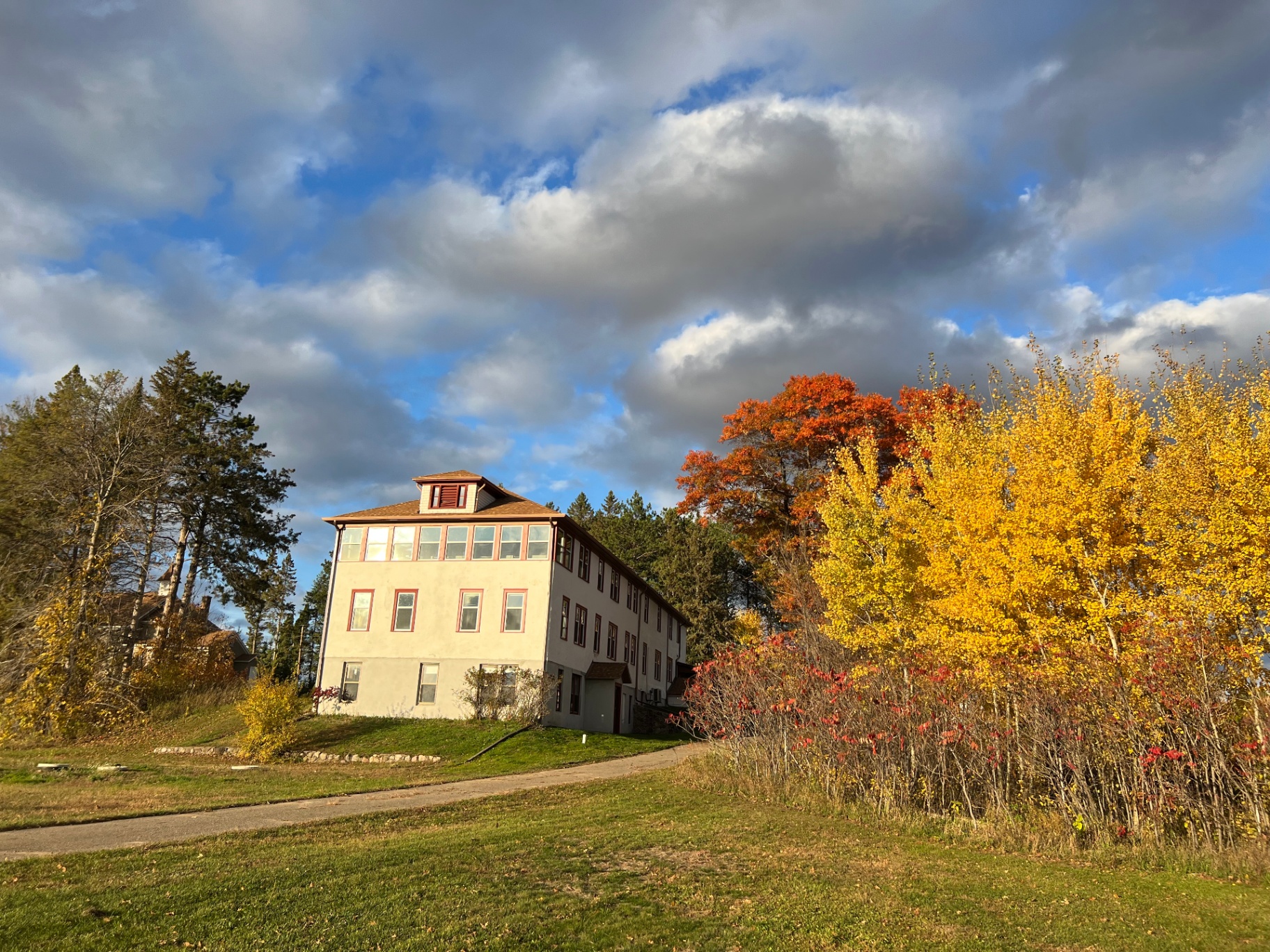 Exterior view with autumn colors